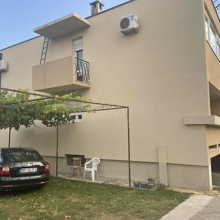 Apartment La Romana พอดโกริกา ภายนอก รูปภาพ